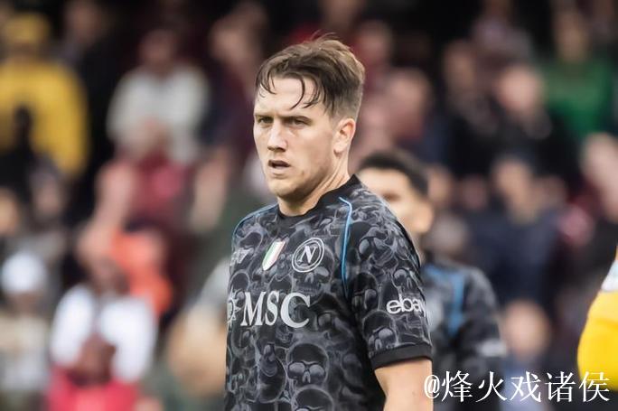 泽林斯基:战胜利物浦后重回胜利轨道意义重大;持续上场带来快乐 泽林斯基:战胜利物浦后重回胜利轨道意义重大;持续上场带来快乐